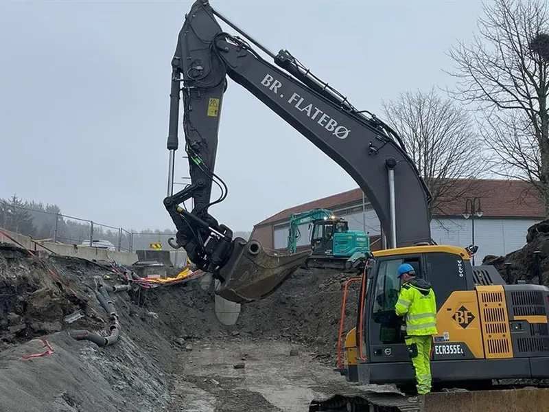 Pågående arbeid i Aksdalsvegen - Klikk for stort bilde