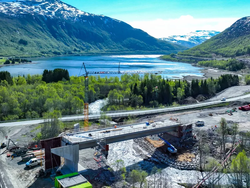 Skanskas bru over Dalelva i Fiskefjorden. Foto: Skanska.