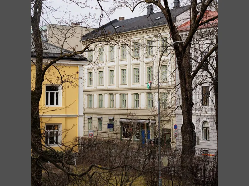 Uranienborgveien 3 (i midten) blir en del av Lille Parkvei-prosjektet.