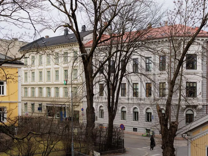 Uranienborgveien 3 (i midten) blir en del av Lille Parkvei-prosjektet.