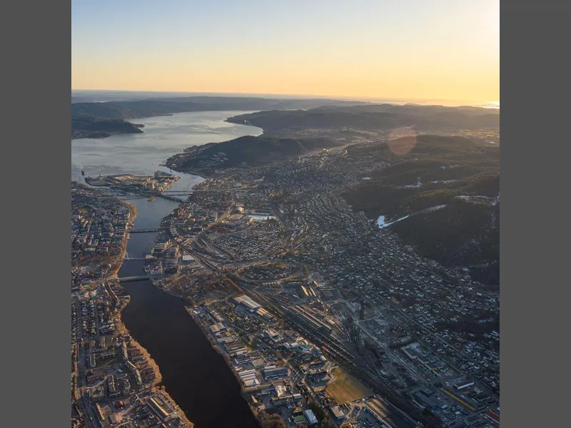 De pågående arbeidene i Drammen omfatter 10 km nytt dobbeltspor, hvorav syv km går i tunnel under Strømsåen, i tillegg til oppgradering av stasjoner. Foto: Øystein Grue