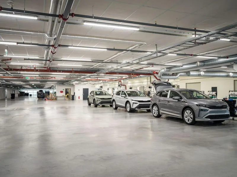 Harald A. Møller AS, Norges største bilimportør, er leietaker i bygget, som har en kapasitet på klargjøring av 40.000 biler i året.