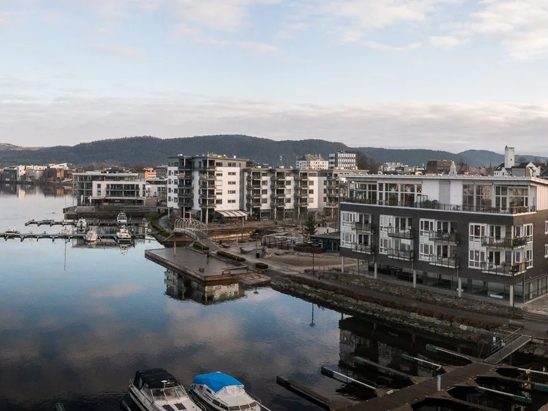 Bratsberg Brygge utsikt oppover elven