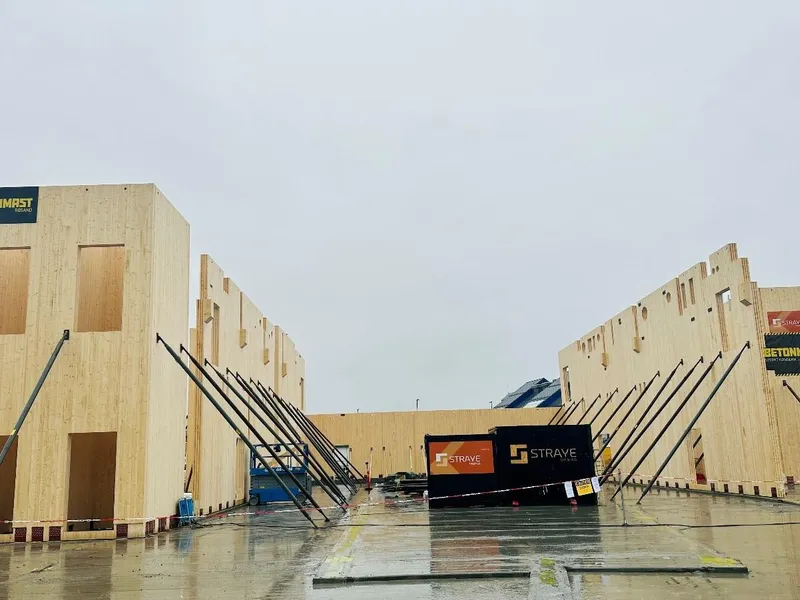 Konstruksjon i massivtre. Totalentreprenør er Betonmast Røsand.