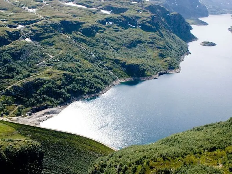 Dam Viddalsvatn ligger i Låvisdalen i Aurland kommune og ble bygget i 1970-71. Foto: Hafslund Eco