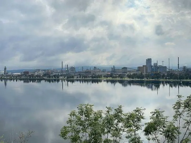 Bilde av Gunnekleivfjorden i Telemark ved Herøya Industripark.