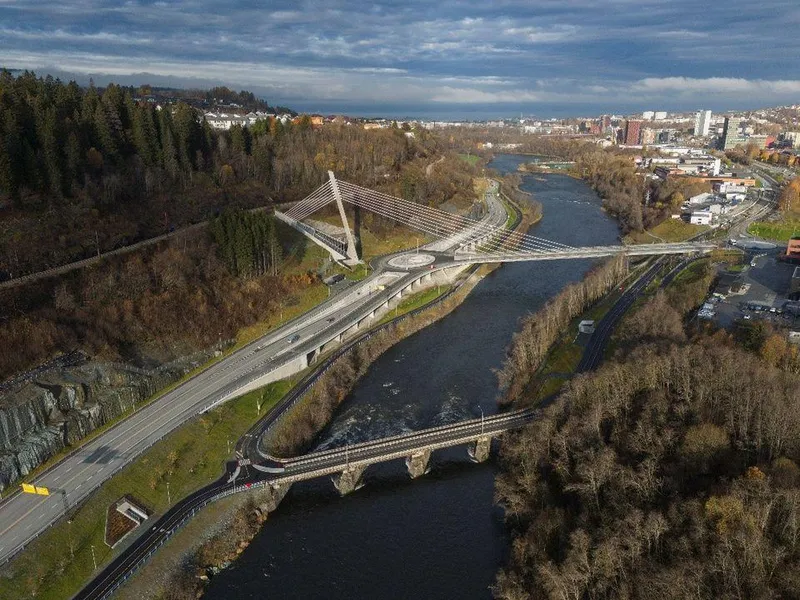 Bilde av nydalsbrua i Trondheim