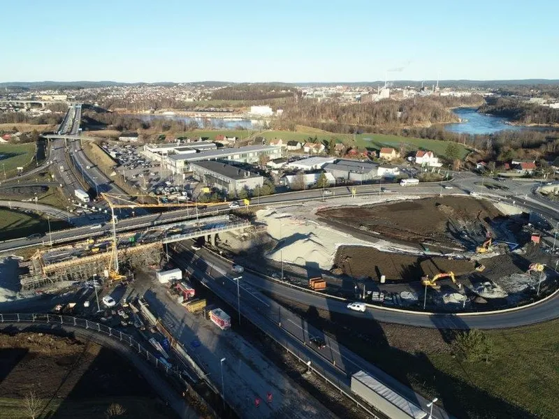 Årum bru i Fredrikstad  ferdigstilles innen 26. juni 2022. (Foto Statens vegvesen)
