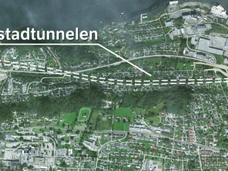 Oversikt over tunneltraseen, lagt oppå luftfoto.