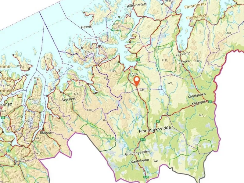 Strekningen E45 Kløfta i Alta går igjennom et rasfarlig område der det ofte går snøskred og steinras. Særlig om vinteren er vegen er en flaskehals for tungtrafikken mellom Finnmark og Finland og for lokaltrafikken mellom Alta og Kautokeino. Kart: Statens vegvevesn.