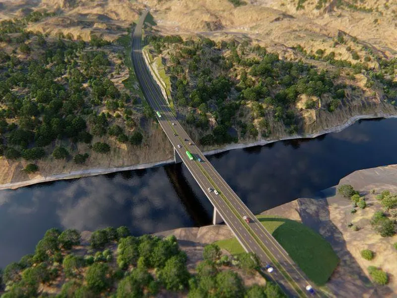 Slik ser man for seg å krysse Mandalselva. Broa har en seilingshøyde på 40 meter.
