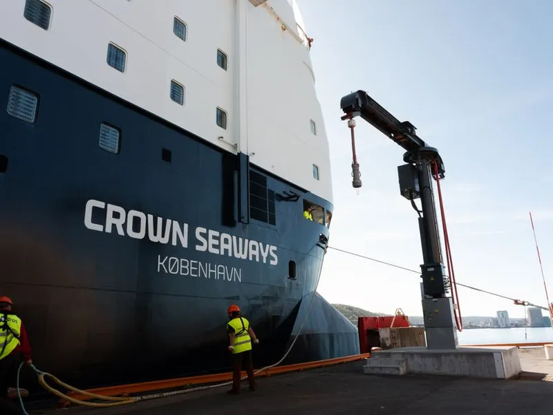 LANDSTRØM TIL CRUISE: På Revierkaia finnes det allerede et landstrømanlegg som kan benyttes av DFDS og Color Line sine utenlandsferger. Nå blir det også landstrømanlegg for cruiseskip på Revierkaia.  Foto: Oslo Havn.