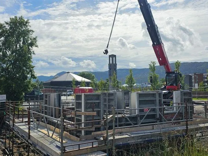 betongarbeid og stillas - Klikk for stort bilete
