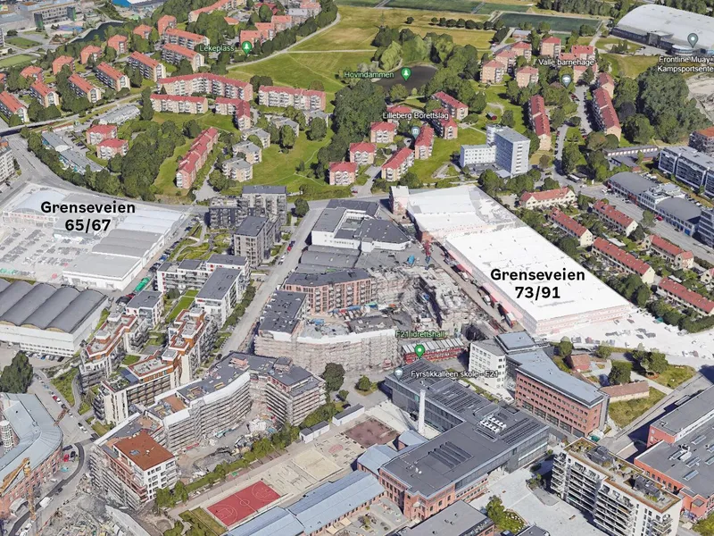Kartbilde fra Google Earth der man ser beliggenhetene til begge Ensjøskolene i henholdsvis Grenseveien 65/67 og 73/91
