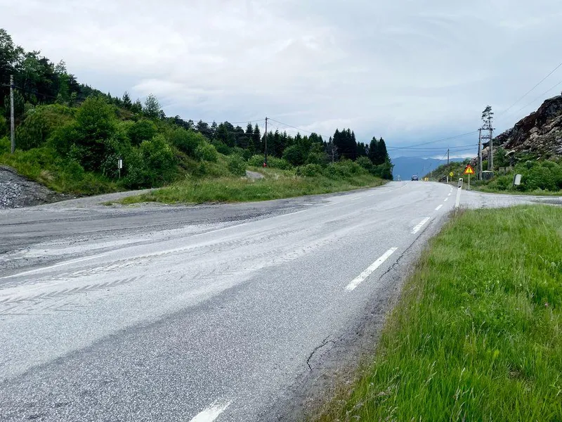 E134 like ved der første spadestikk vart teke.