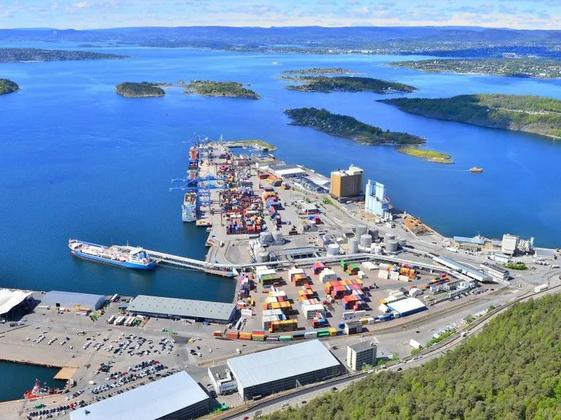 Flyfoto Sjursøya mai 2020