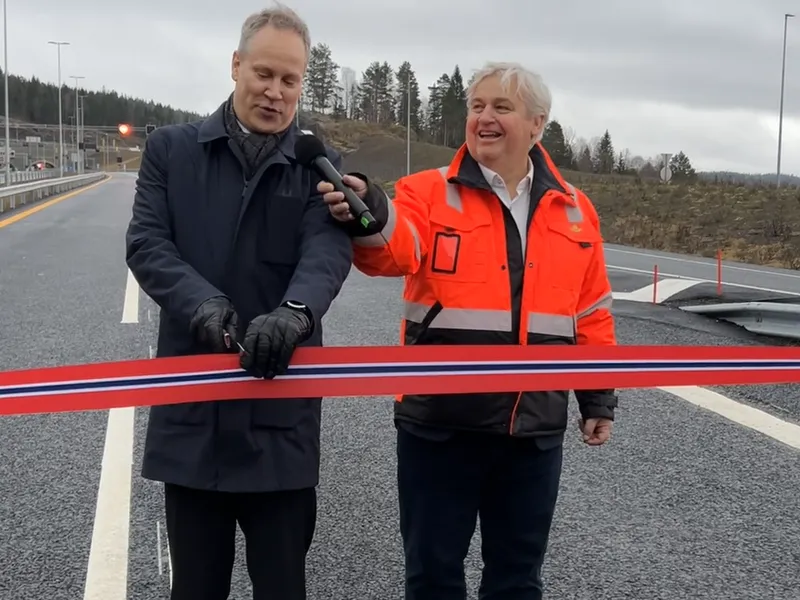 foto av samferdselsministeren og utbyggingsdirektør Kjell Inge Davik fra Statens vegvesen