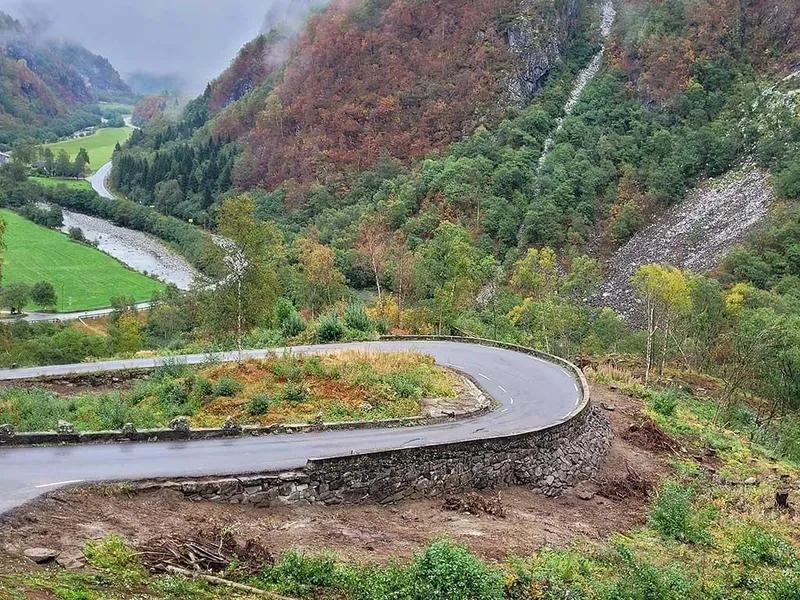 Vegmur.Foto.