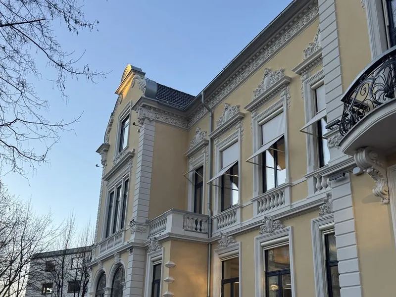 Fasaden til Drammensveien 35 er en av de mest detaljrike i Oslo fra denne tidsepoken og den omfattende fasaderehabiliteringen gjør at bygget nå er godt rustet for 100 nye år.