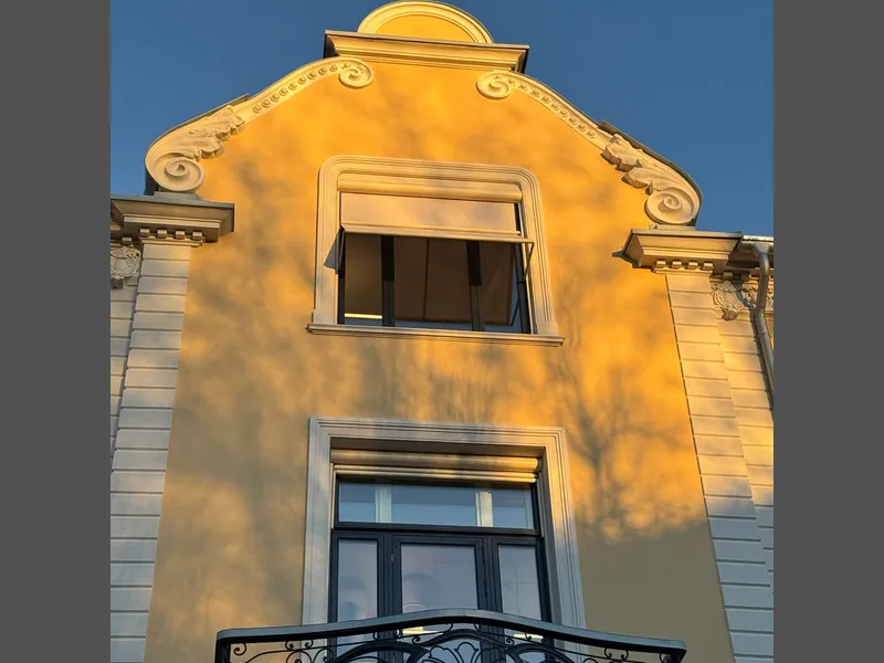 Fasadeutbedringen har gitt historien om Drammensveien 35 gode rammer for 100 nye år. Dette er i tråd med Møller Eiendoms visjon om hundreårsarkitektur.