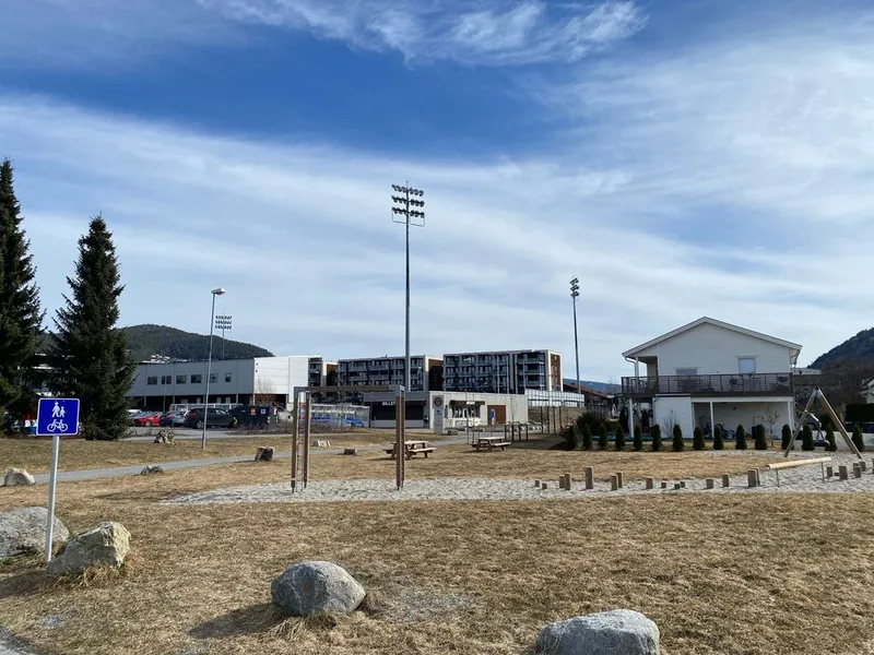 Det skal åpnes flere bekkeløp forbi Mjøndalen stadion