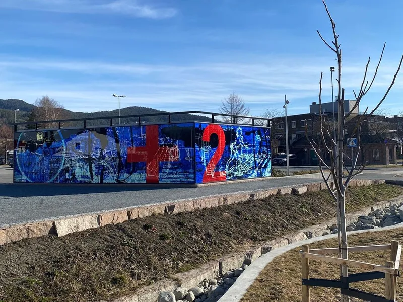 Pumpestasjon på Wildenways plass har blitt fint utsmykket