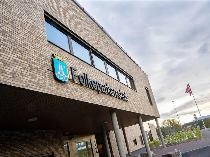folk skole - Klikk for stort bilde