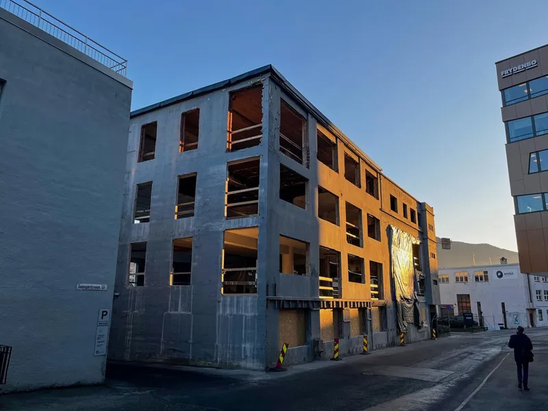 Kontorprosjektet Føniks blir på 2.000 kvadratmeter, og er et FutureBuilt forbildeprosjekt. Foto: Frydenbø Eiendom.