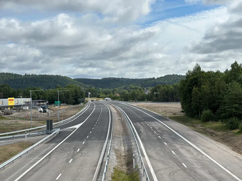 Lite vises i dag av dramatikken som skjedde på E6 ved Stenungsund 23.septe,ner i fjor. Foto: Trafikverket