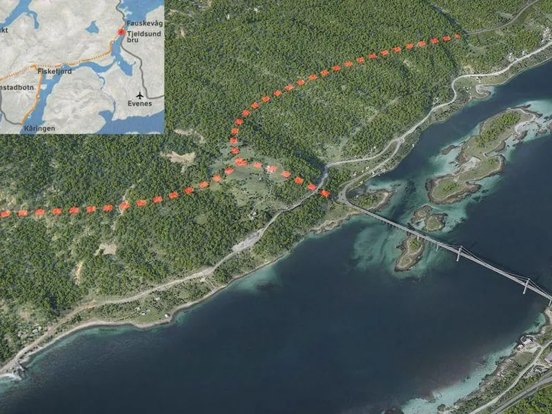 Bildet er en illustrasjon av hvordan trafikken vil gå i den nye Gullbergtunnelen. Bildeteksten sier: Den røde stiplede linjen viser hvordan trafikken på ny E10 og ny rv. 83 vil bli lagt inn i Gullbergtunnelen. Dagens E10 og rv.83 langs havet vil bli åpnet og brukt som omkjøringsveg ved behov.