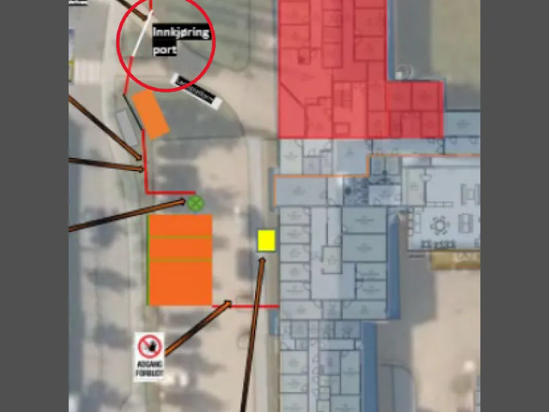 A map showing various pathways and entrances, with "Innkjøring port" highlighted, alongside marked areas in red and orange.