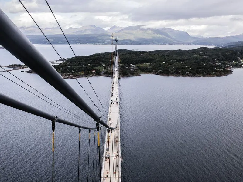 Hålogalandsbrua sett fra brutårnet på Narvik-siden. Foto: Ragnhild Heggem Fagerheim