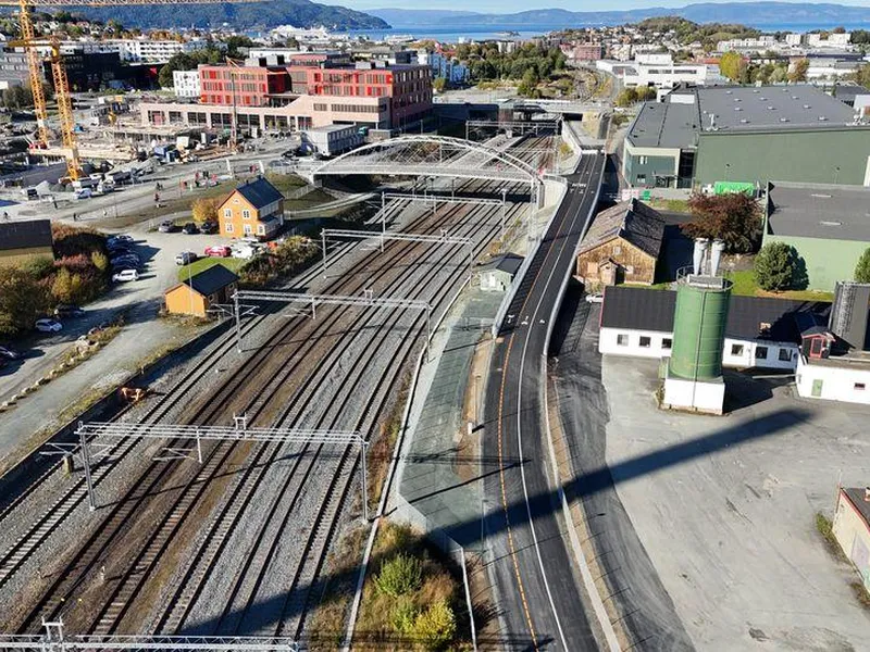 Luftfoto av Hangarbrua