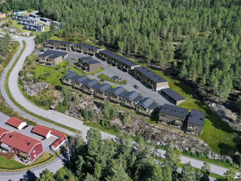 Oversikt over boligfeltet på Henckeltunet Park om sommeren