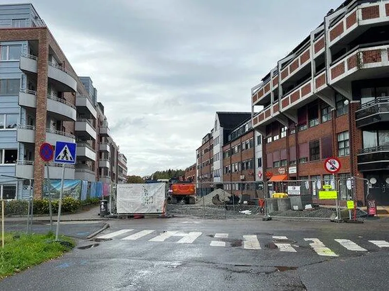 Krysset Idrettsveien/Skoleveien i Ski sentrum