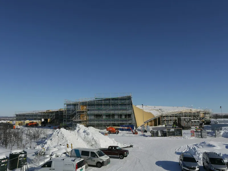 Kranselag for det samiske nasjonalteateret Beaivváš og den samiske vidaregåande skolen og reindriftsskolen i Kautokeino