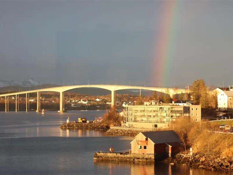 Bilde av Gisund bru. - Klikk for stort bilde
