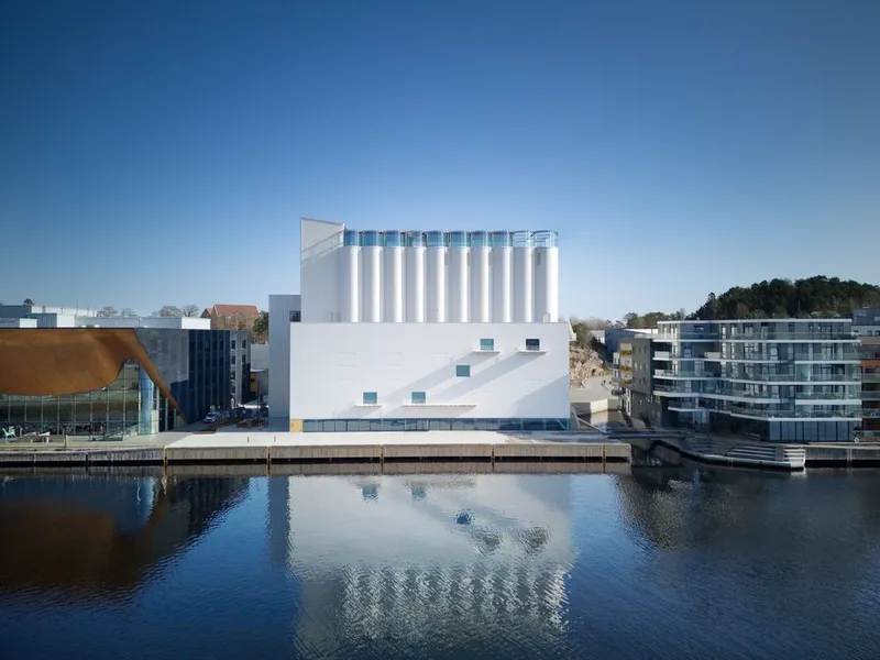 Fra kornsilo til Kunstsilo. Bygget fra 1935 er transformert til et kraftsenter for kunst- og kulturopplevelser.