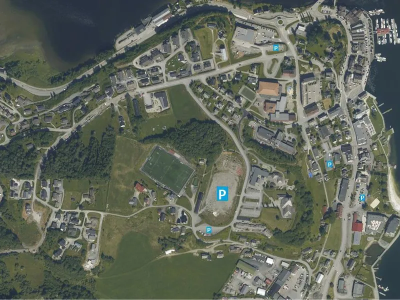 Kartutsnitt som syner kommunale parkeringsplassar i Norheimsund - Klikk for stort bilete