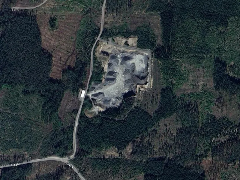 Satelittfoto av Salberget masseuttak - Klikk for stort bilde
