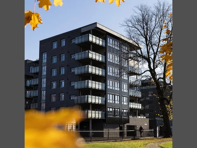 Lietorvet boliger i høstsola
