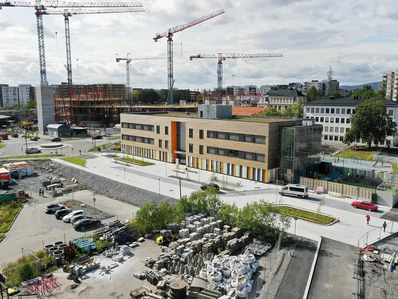 Løren-skole.jpg
