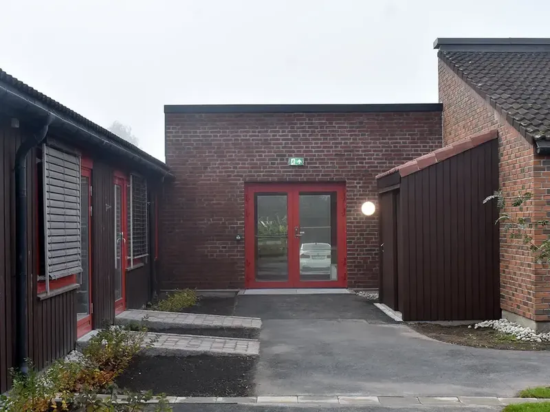 Løten helsetun, nytt bygg mellom avdelingene.