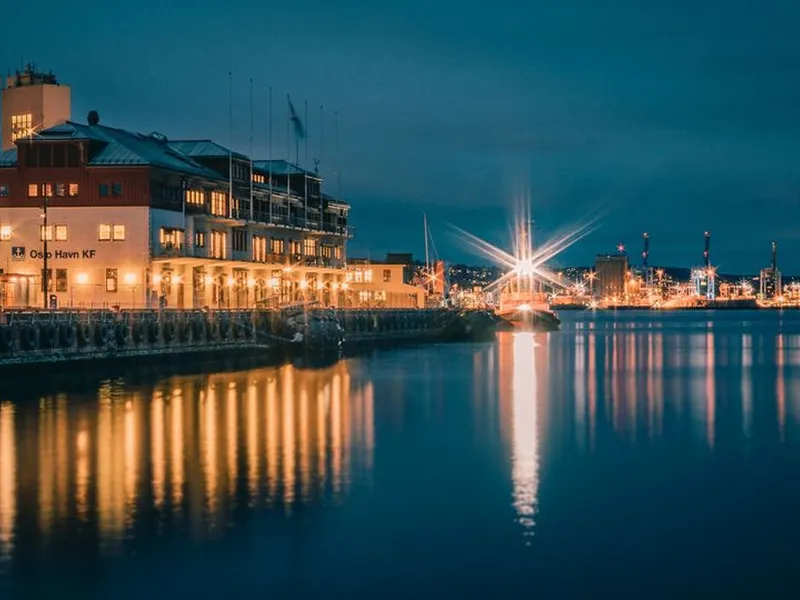 Oslos råeste kontorlokale. Oslo Havns hovedkontor, Skur 38 på Vippetangen skal bygges om til moderne og attraktive kontorlokaler.  Foto: Patriks Dronetjenester