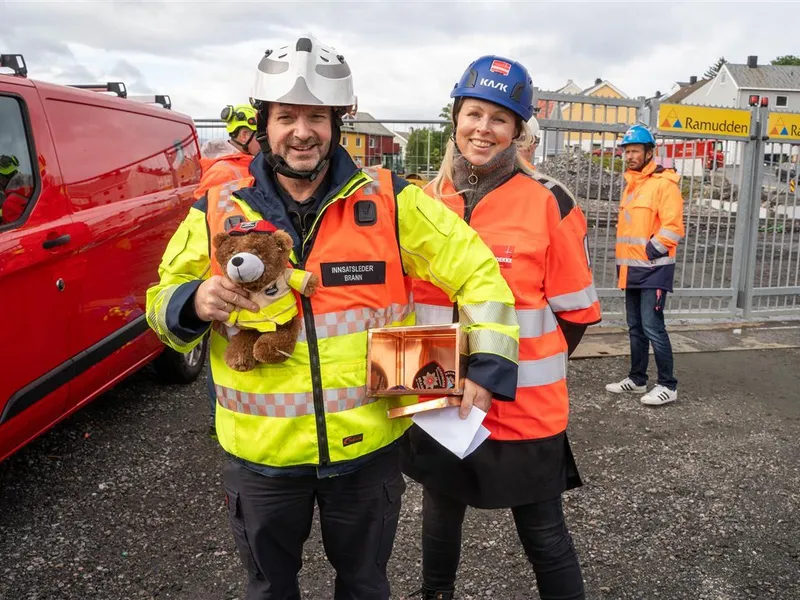 folk utendørs anleggsoråde - Klikk for stort bilde