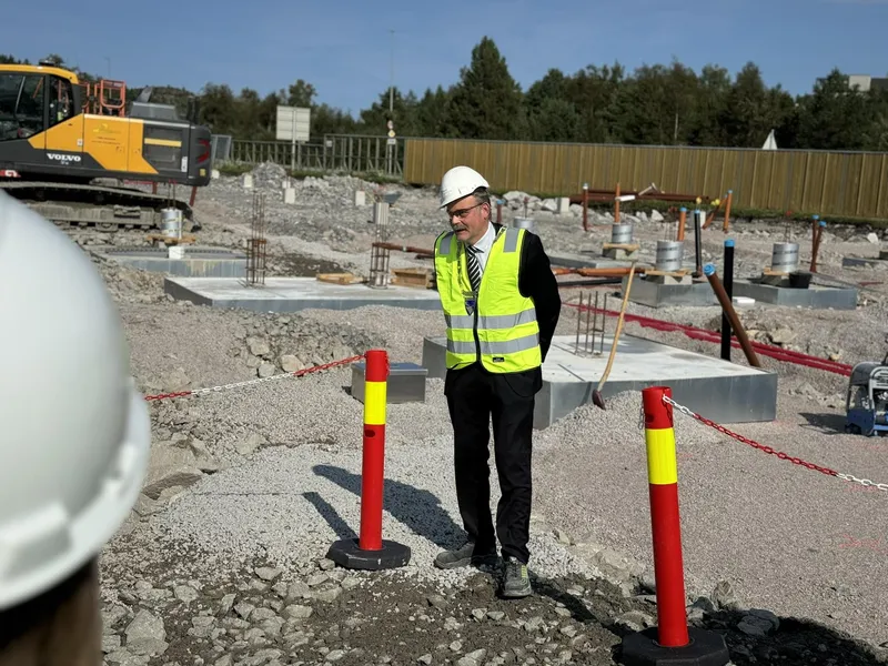 August 2024: Nedlegging av grunnstein ved ordfører, John Lernes.