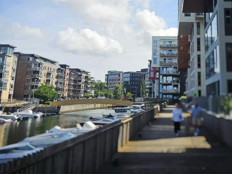 kaldnes brygge innover mot dokka - Klikk for stort bilde