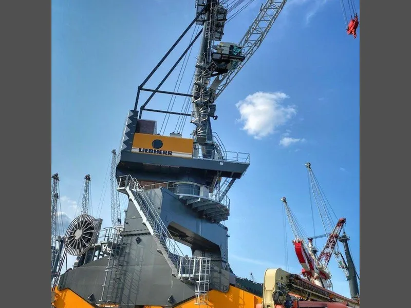 Liebherr 4