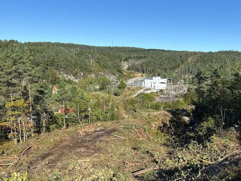 Glitre Nett har startet opp arbeidet på første del av kystlinja fra Kulia i Songdalen til Leire i Søgne.