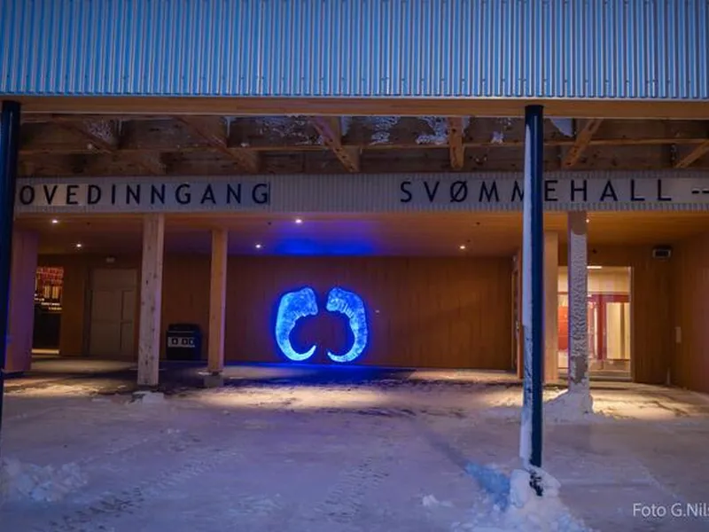 Hovedinngangen ved Melkarn Oppvekstsenter